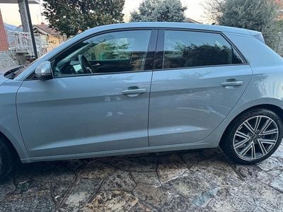 Käytetty Audi A1 110 HP (80 kW) 2023 Harmaa Katumaasturi