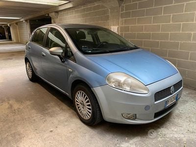 Usata Fiat Grande Punto Dynamic 65 CV (47 kW) 2007 Blu Utilitaria