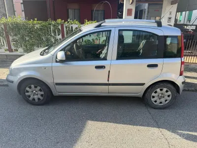 Usata Fiat Panda 69 CV (50 kW) 2010 Grigio Utilitaria