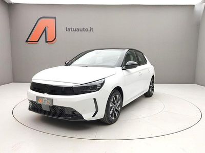 Usata Opel Corsa 101 CV (74 kW) 2025 Arktis white / tetto nero Utilitaria