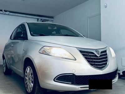 usata Lancia Ypsilon 1.2 8v Gold ecochic Gpl 69cv