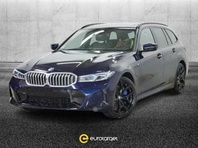 Usata BMW 330e M Sport 292 CV (214 kW) 2025 Blu/azzurro Station wagon