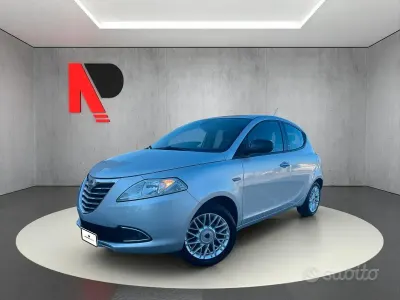 Usata Lancia Ypsilon Silver 69 CV (50 kW) 2013 Grigio Utilitaria