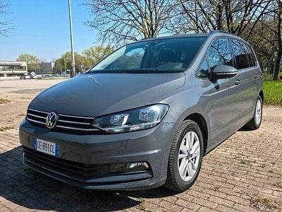 Usata VW Touran Executive 150 CV (110 kW) 2021 Grigio Monovolume