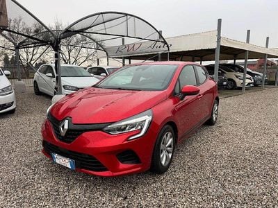 Usata Renault Clio V Life 101 CV (74 kW) 2020 Rosso Berlina