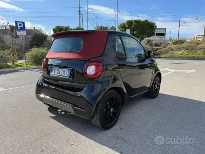 Usata Smart ForTwo Cabrio Superpassion 90 CV (66 kW) 2019 Nero Cabrio