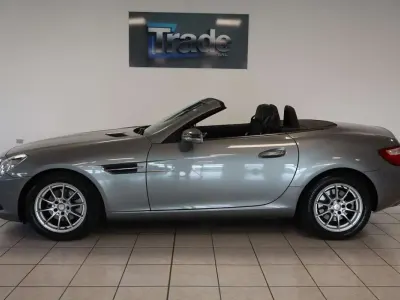 Usata Mercedes SLK200 184 CV (135 kW) 2012 Grigio scuro Cabrio