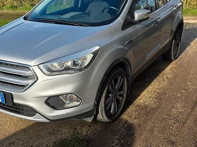 Grigio Usata 2017 Ford Kuga Business Edition SUV | 15.500 € (Buon prezzo)