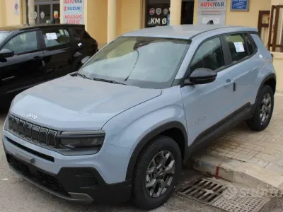 Nuova Jeep Avenger 101 CV (74 kW) 2026 Grigio SUV