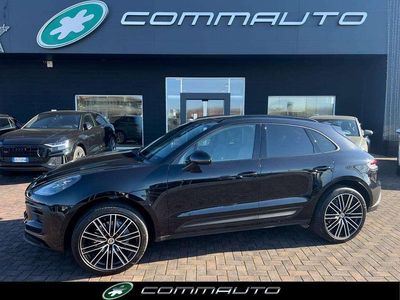 Nero Usata 2022 Porsche Macan Sport SUV | 64.900 € (Cara)