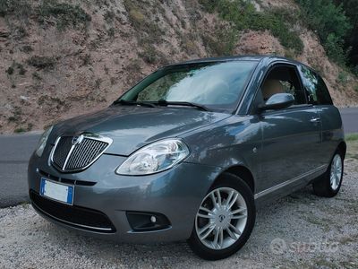 usata Lancia Ypsilon 1.4 16v 95CV Cambio Robotizzato