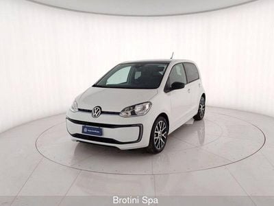 Usata VW e-up! 61 kW (83 CV) 2021 Bianco pastello Utilitaria