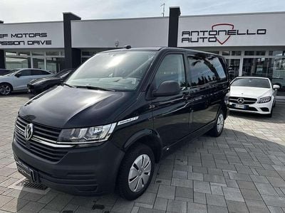 Usata VW Caravelle 150 CV (110 kW) 2022 Nero Furgone