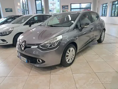Usata Renault Clio IV 73 CV (53 kW) 2015 Grigio Berlina