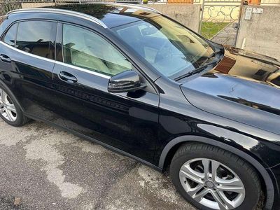 Usata Mercedes GLA220 Premium 136 CV (100 kW) 2015 Nero SUV