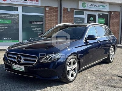 Usata Mercedes E220 Business 194 CV (142 kW) 2019 Blu Station wagon