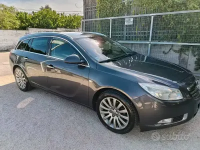 Gebraucht Opel Insignia Cosmo 131 PS (96 kW) 2010 Grau Kombi