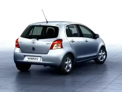 Usata Toyota Yaris 87 CV (63 kW) 2007 Grigio Utilitaria