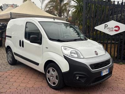 Begagnad Fiat Fiorino 95 HK (69 kW) 2018 Vit Minibuss