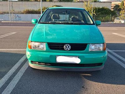 Usata VW Polo 50 CV (36 kW) 1998 Verde Berlina