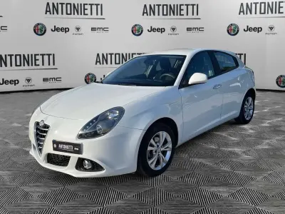 Usata Alfa Romeo Giulietta Progression 105 CV (77 kW) 2015 Bianco Utilitaria