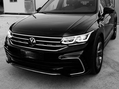 Usata VW Tiguan R-line 150 CV (110 kW) 2022 Nero SUV