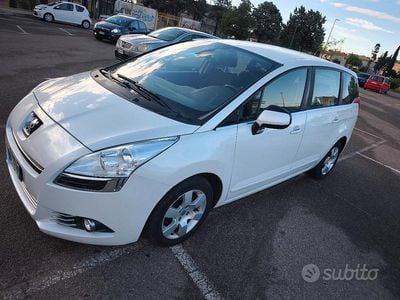 Usata Peugeot 5008 110 CV (80 kW) 2012 Bianco Monovolume
