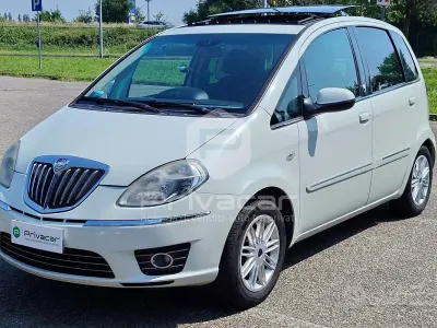 Usata Lancia Musa 77 CV (56 kW) 2010 Bianco Monovolume