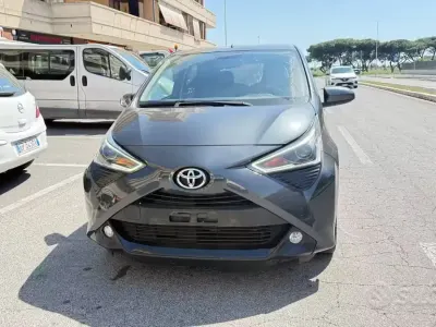 Usata Toyota Aygo X-play 72 CV (52 kW) 2019 Grigio Utilitaria