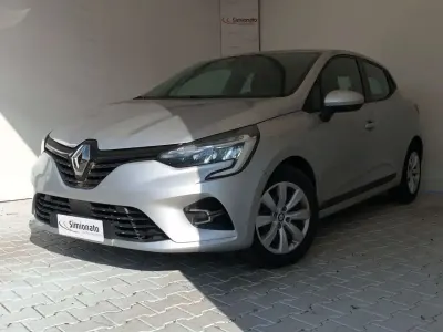 Usata Renault Clio V Business 86 CV (63 kW) 2020 Grigio Berlina