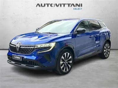 Usata Renault Austral Techno 200 CV (147 kW) 2023 Blu scuro SUV