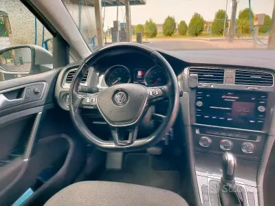 Usata VW Golf VII 130 CV (95 kW) 2019 Grigio Berlina