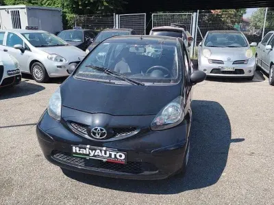 Usata Toyota Aygo 68 CV (50 kW) 2009 Nero Utilitaria