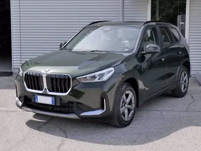 Usata BMW X1 xLine 150 CV (110 kW) 2023 Verde metallizzato SUV