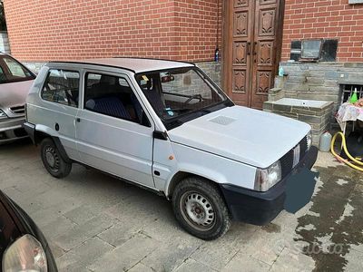 Usata Fiat 750 34 CV (25 kW) 1988 Berlina