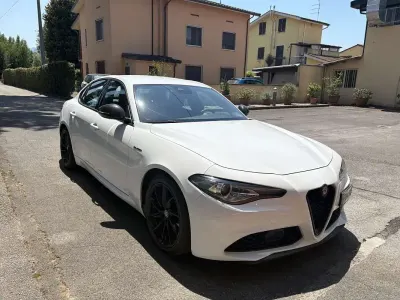 Usata Alfa Romeo Giulia Super 179 CV (131 kW) 2017 Berlina