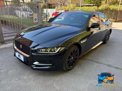 Usata Jaguar XE R-Sport 180 CV (132 kW) 2017 Nero Berlina