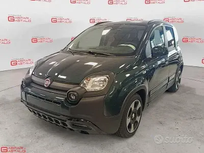 Nuova Fiat Panda Cross 70 CV (51 kW) 2026 Verde Utilitaria