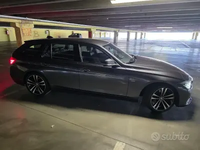 Usata BMW 320 Sport Line 190 CV (139 kW) 2018 Grigio Station wagon