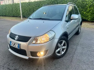 Usata Suzuki SX4 90 CV (66 kW) 2008 Argento SUV