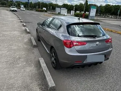 Usata Alfa Romeo Giulietta 120 CV (88 kW) 2016 Grigio Utilitaria