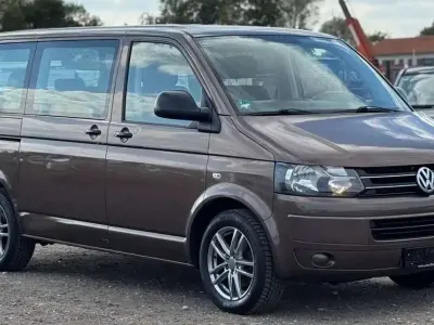 Usado VW T5 Comfortline 140 HP (102 kW) 2010 Castanho Van