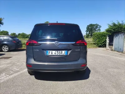 Usata Opel Zafira Tourer Cosmo 140 CV (102 kW) 2015 Grigio Monovolume