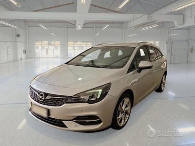 Usata Opel Astra Business Elegance 122 CV (89 kW) 2020 Grigio Station wagon