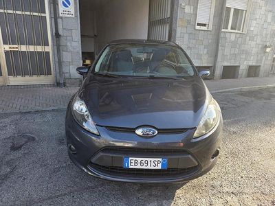 Begagnad Ford Fiesta Titanium 82 HK (60 kW) 2010 Grå Halvkombi