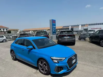 Usata Audi A3 S-Line 150 CV (110 kW) 2023 Blu Berlina