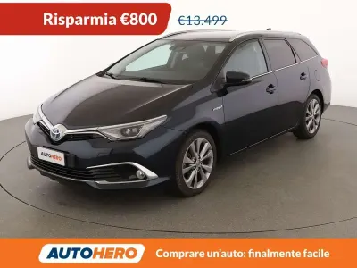 Usata Toyota Auris Hybrid Lounge 136 CV (100 kW) 2017 Nero Station wagon