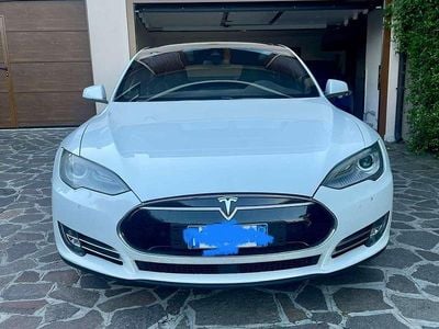 Bianco Usata 2016 Tesla Model S Utilitaria | 30.000 € (Molto cara)