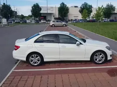 Usado Mercedes C220 170 CV (125 kW) 2011 Berlina