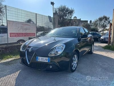 Begagnad Alfa Romeo Giulietta Distinctive 105 HK (77 kW) 2012 Svart Halvkombi